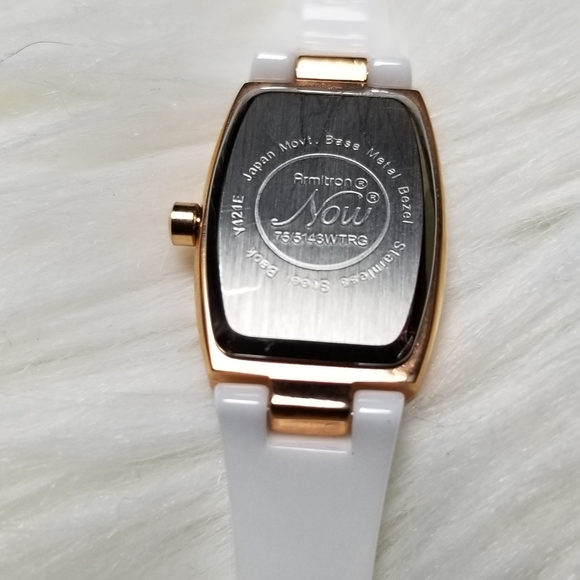 ?????? $??? Armitron Swarovski Crystals Rose Gold Bangle Watch New main image 10